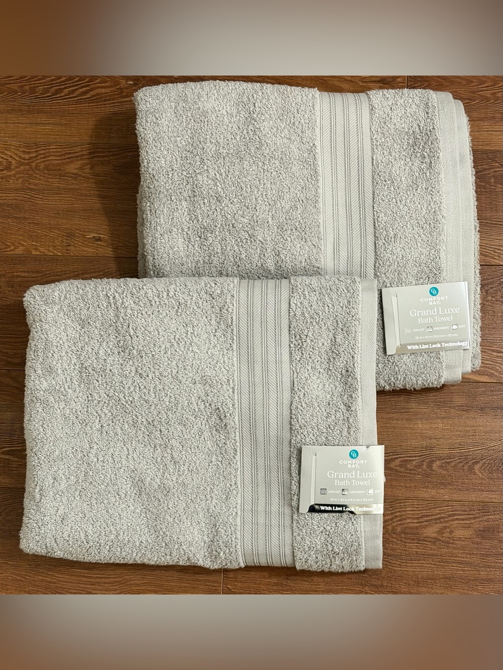 Comfort Bay Grand Luxe Bath Towels - Set of 2 - Soft/Absorbent/Fast Drying - NWT